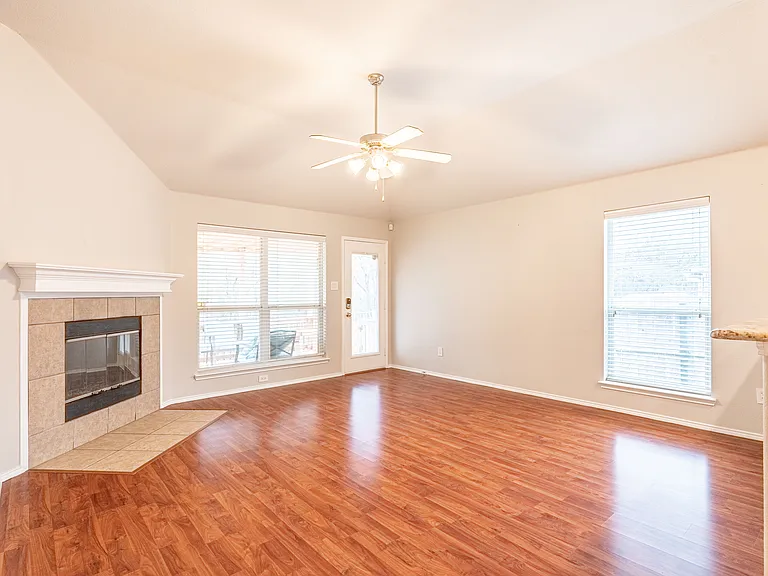 801 Deedee Creek Dr — Photo 6