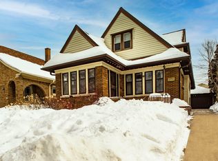 2434 N 61st St, Wauwatosa, WI 53213