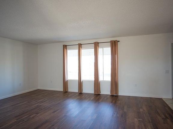 3rd image of 9523 W Pineridge Dr