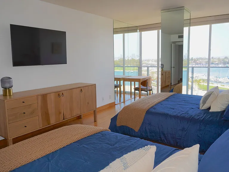 1820 Avenida Del Mundo #808 — Photo 16