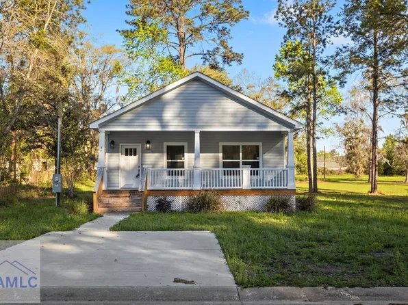 54 Pear St, Ludowici, GA 31316