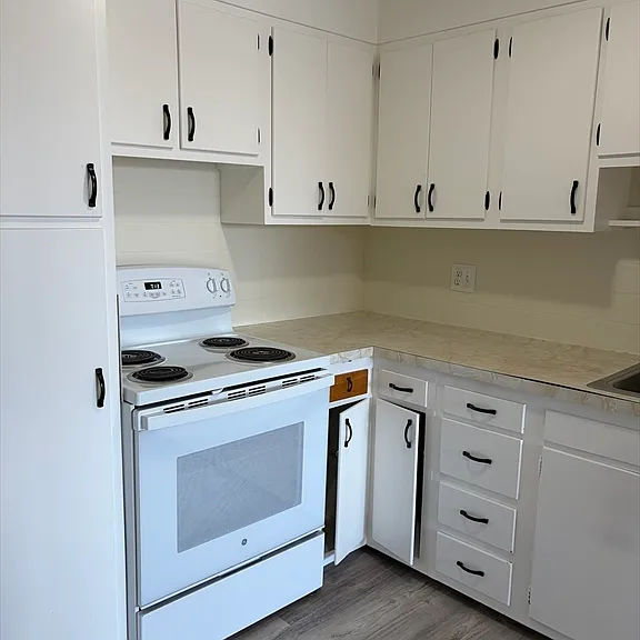 685 Moody St #11 — Photo 3