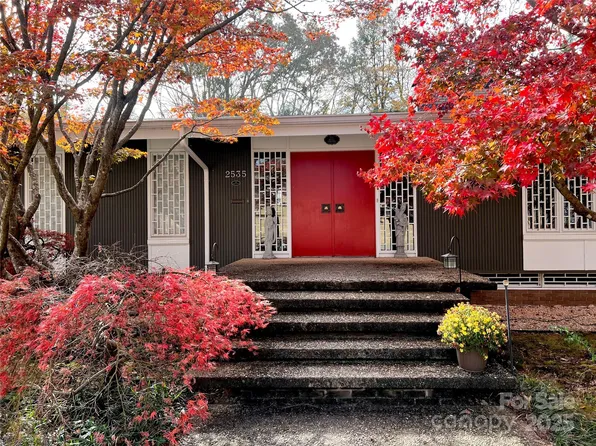 2535 Fairfax Dr, Gastonia, NC 28054