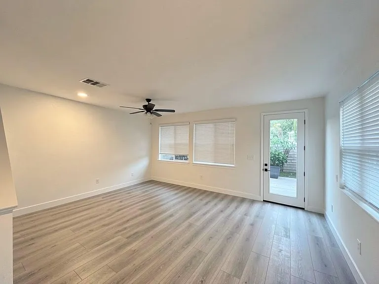 19509 Opal Ln — Photo 2