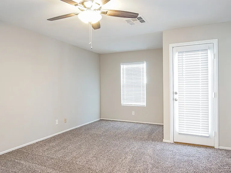9213 Millikan Ave — Photo 7