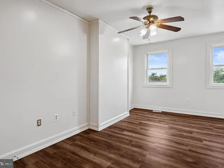 636 S Monroe St — Photo 17