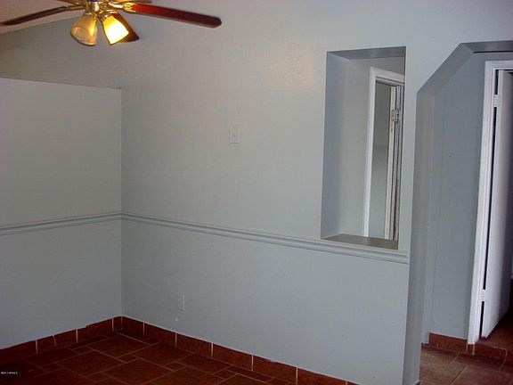 5th image of 7122 W Wilshire Dr