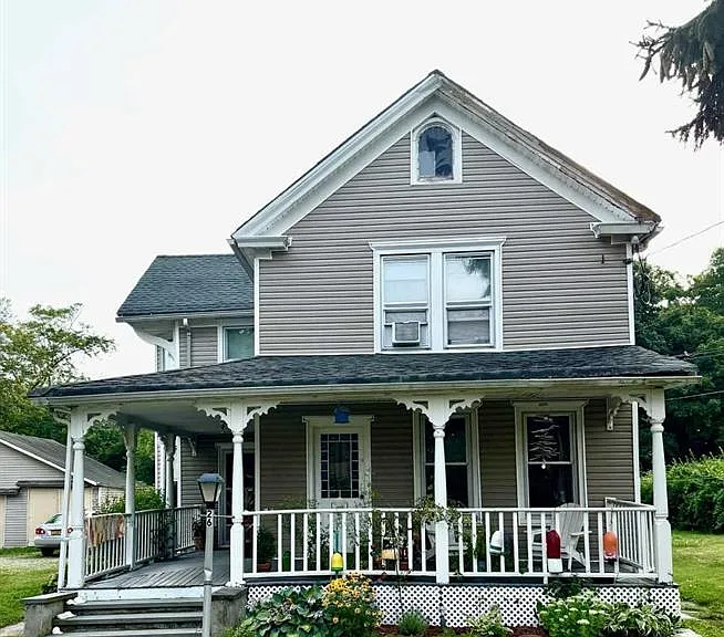 26 Rollstone Ave #1 — Photo 1
