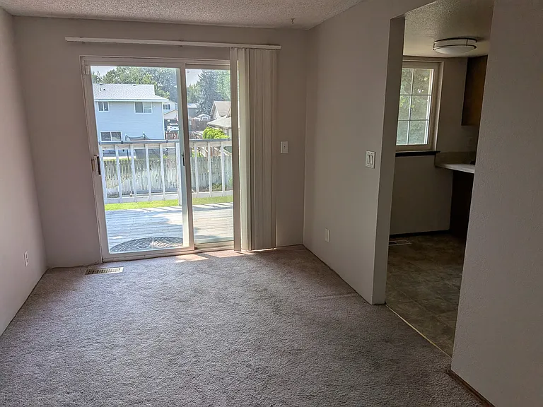 8015 W Hood Ave — Photo 8