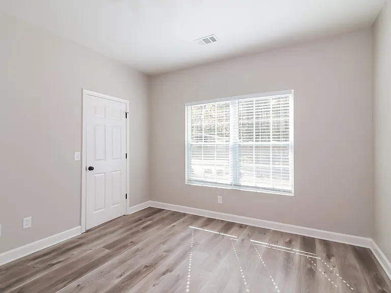 2528 Fairway Cir SW — Photo 10