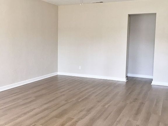 3rd image of 1718 Madrone Ave