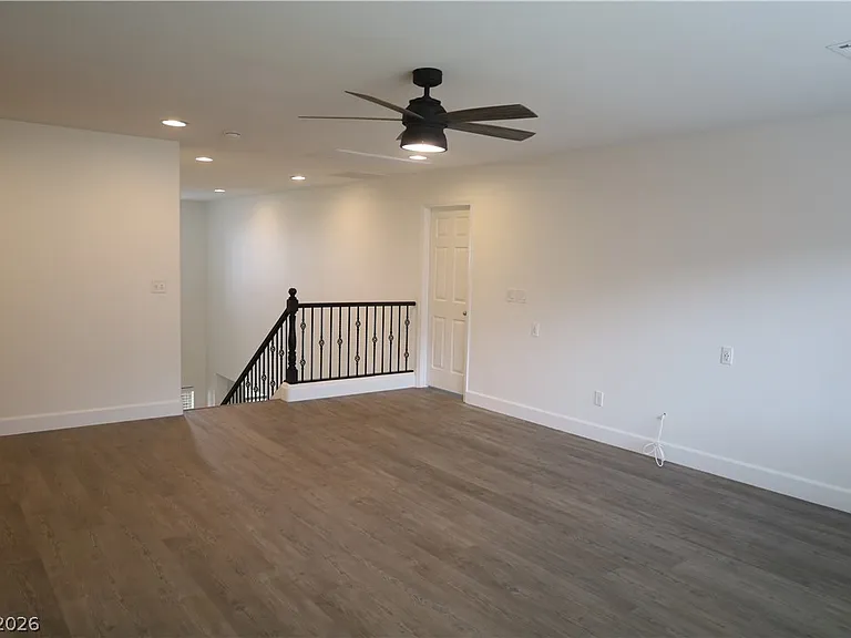 5469 Atrium Woods Ln — Photo 32