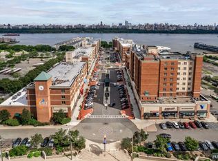 5304 City Pl, Edgewater, NJ 07020
