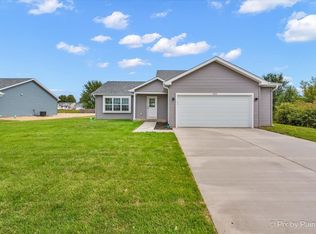 1514 Sage Ln, Harvard, IL