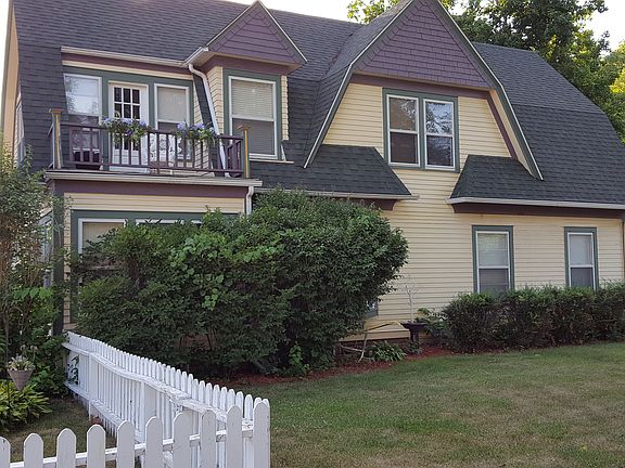 3rd image of 402 W Washington St