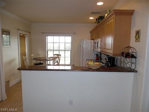 4th image of 4921 SW 16th Pl APT 202