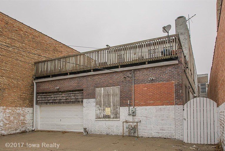 2nd image of 219 N 2nd Ave W