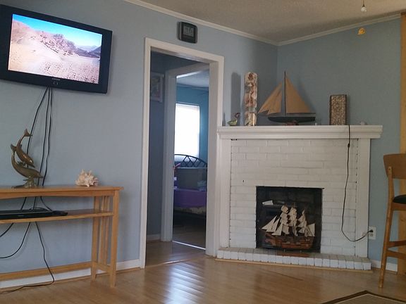 2nd image of 122 Morris Ln