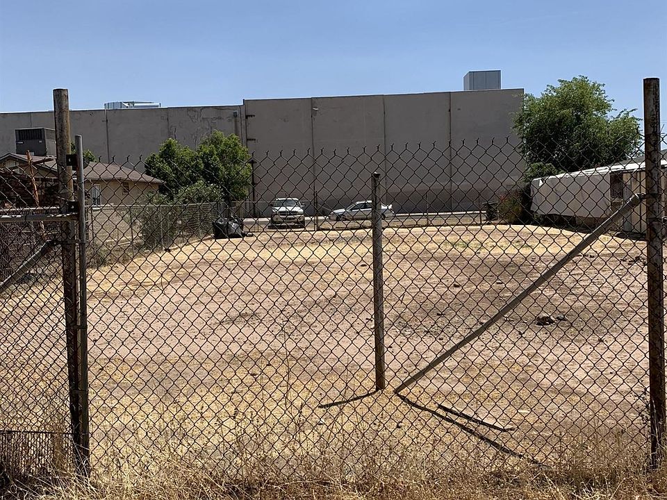 2nd image of 2420 W Mohave St