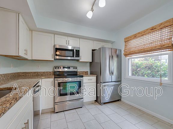 4th image of 784 Biltmore Dr #1