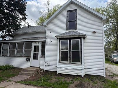 740 W 11th St, Waterloo, IA, 50702