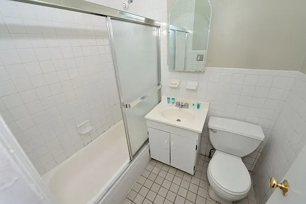 Rented by Eisenberg Exclusives | media 90