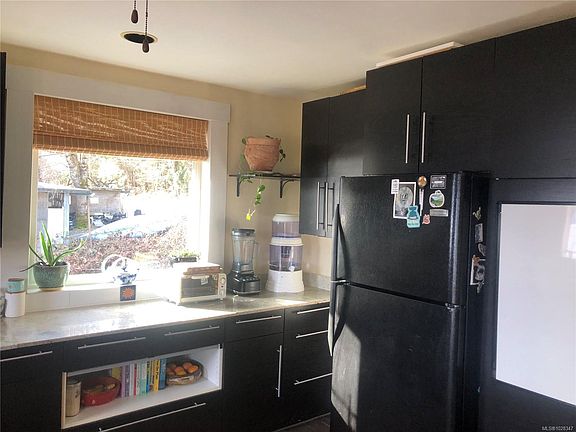 5th image of 10584 Youbou Rd