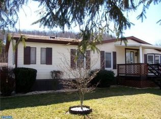 27 Blarney Cir, Mohrsville, PA 19541