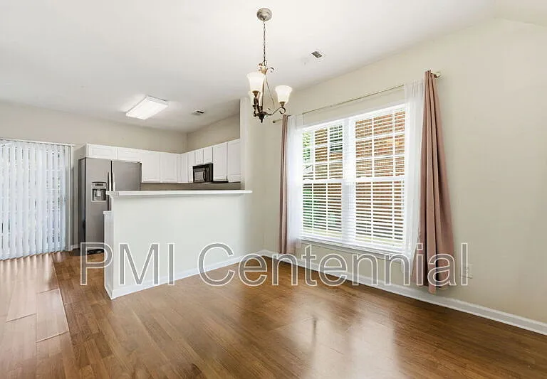 1528 Cove Creek Cir — Photo 12