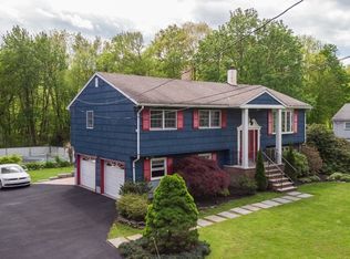 25 Ricker Rd, Kinnelon, NJ 07405