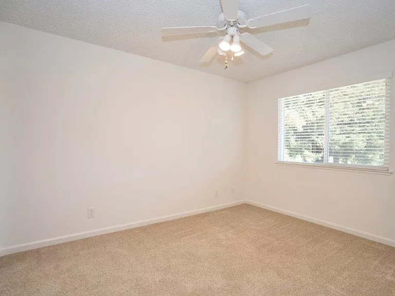 1512 Mosswood Dr — Photo 13