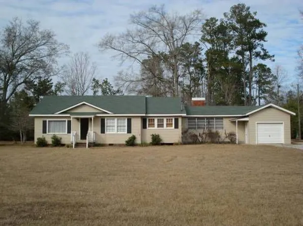 2178 Palestine Rd, Picayune, MS 39466