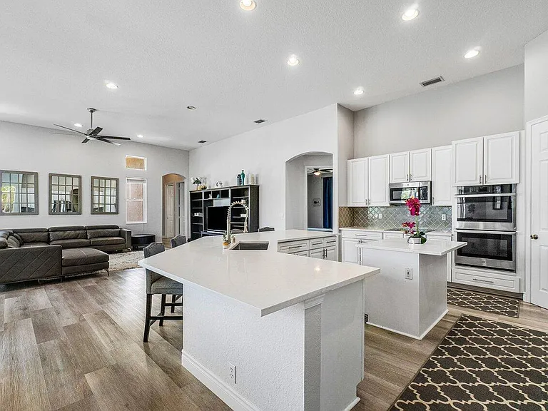 11750 Osprey Pointe Cir — Photo 2