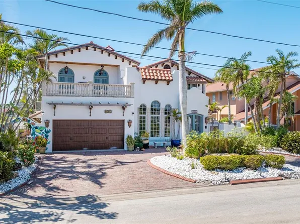 11320 6th St E, Treasure Island, FL 33706