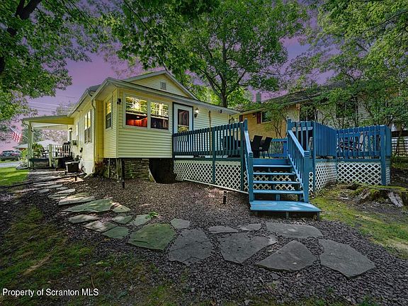 4th image of 404 Greenwood Ave