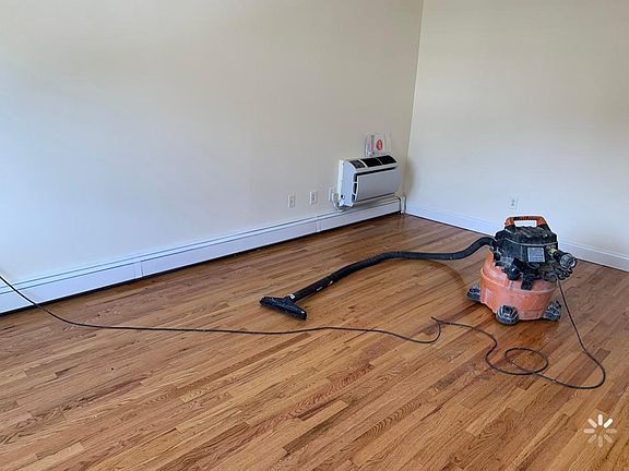5th image of 266 E 239th St Floor 2