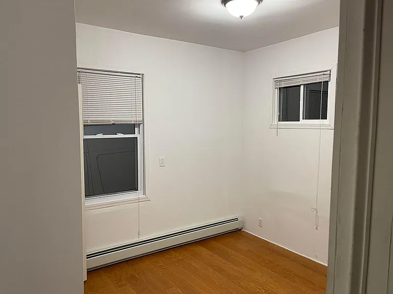 140 W 3rd St #1 — Photo 5