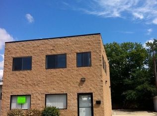 10332 W Nine Mile Rd, Oak Park, MI 48237