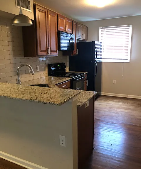 3328 Carlotta St — Photo 11