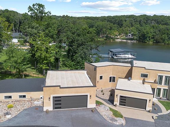 2nd image of 149 Thornwood Cir
