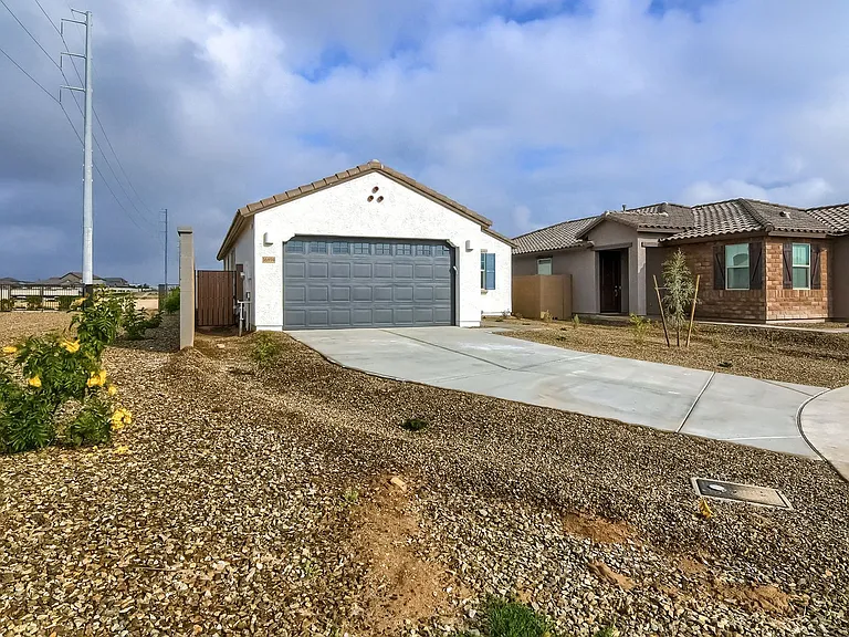 16894 W Evergreen Rd — Photo 1