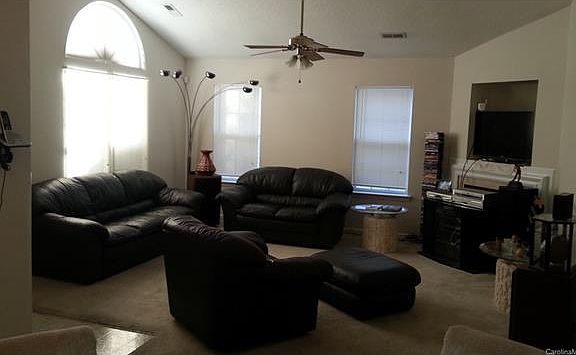 4th image of 1000 Morning Glory Dr
