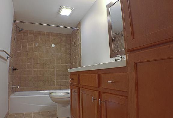 5th image of 209 S 4th Ave Suite 2C