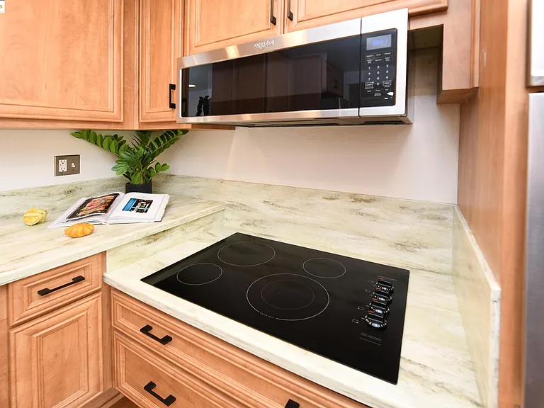 1910 Skycrest Dr #5 — Photo 8