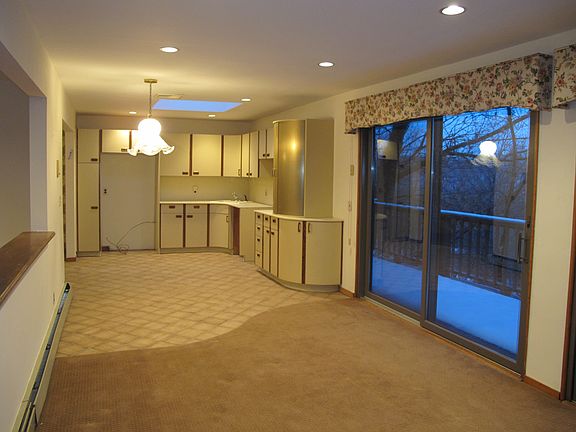 5th image of 46-62 Hanford Street