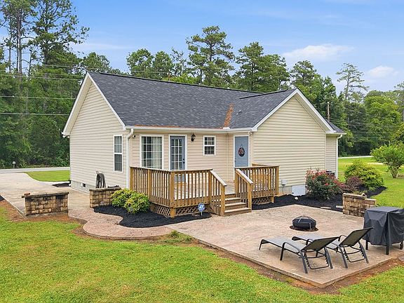 3rd image of 2316 Woodlawn Rd