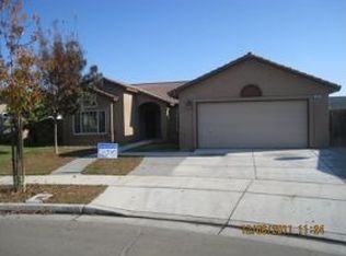 324 S Almond Ave, Kerman, CA