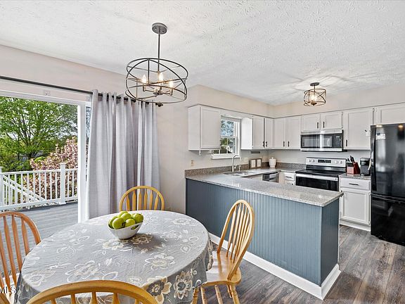 3rd image of 8313 Mecklenburg Ct
