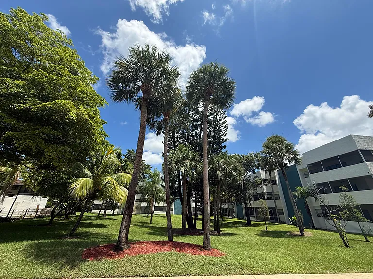 5155 E Sabal Palm Blvd #209 — Photo 31