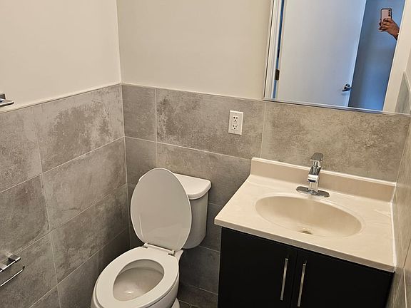5th image of 120 Green St Unit 209